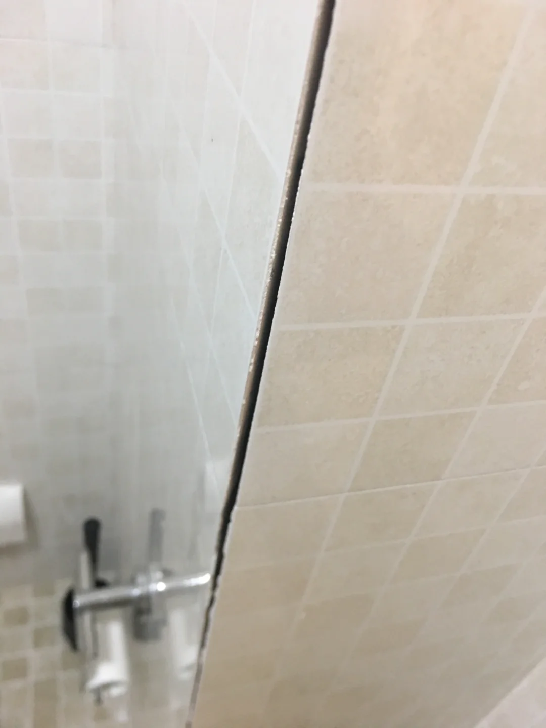 瓷砖空鼓最简单的修补方法(瓷砖空鼓最简单的修补方法图片) 瓷砖空鼓最简单的修补方法(瓷砖空鼓最简单的修补方法图片)