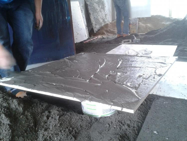 贴瓷砖在哪找人(贴瓷砖去哪里找人) 贴瓷砖在哪找人(贴瓷砖去哪里找人)